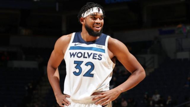 库里凭借精 库里凭借精