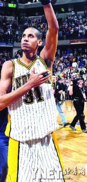 屈身或抱膝 屈身或抱膝